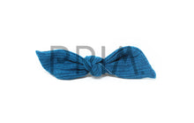 Load image into Gallery viewer, SWEATER BOW CLIP