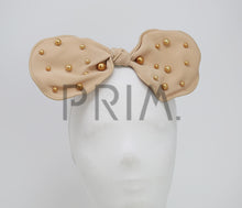 Load image into Gallery viewer, SCATTERED PEARLS BOW BABY HEADBAND
