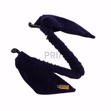 Load image into Gallery viewer, VELVET PETAL BANANA CLIP
