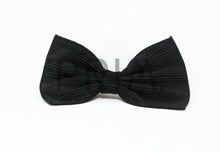 Load image into Gallery viewer, RIBBED SHIMMER BOW CLIP