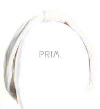 Load image into Gallery viewer, RIBBED VELOUR CENTER PINCH HEADBAND