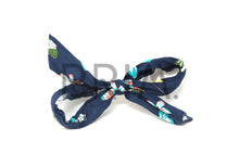 Load image into Gallery viewer, BUTTERFLY PRINT COVERED WITH TIE BOW CLIP

