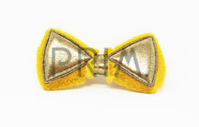 Load image into Gallery viewer, MEALLIC FUR BOW CLIP
