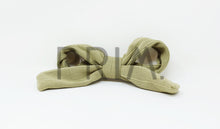 Load image into Gallery viewer, LARGE RIBBED WIRE BOW CLIP
