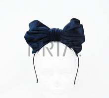 Load image into Gallery viewer, VELVET BLISS HEADBAND
