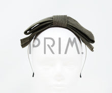 Load image into Gallery viewer, WOOL CNETER BOW HEADBAND

