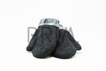 Load image into Gallery viewer, METALLIC KNIT MITTENS
