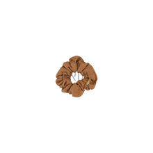 Load image into Gallery viewer, HEIRLOOMS COTTON RIBBED SCRUNCHIE

