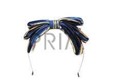 Load image into Gallery viewer, STRIPED GOLD BOW HEADBAND
