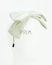 Load image into Gallery viewer, DACEE VELVET BOW HEADBAND

