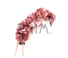 Load image into Gallery viewer, FLORAL WREATHS
