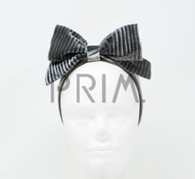 Load image into Gallery viewer, VELVET RIBBED BOW BABY HEADBAND
