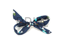 Load image into Gallery viewer, BUTTERFLY PRINT COVERED WITH TIE BOW CLIP
