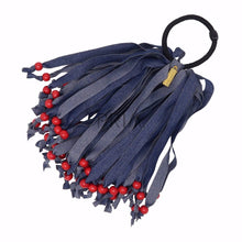 Load image into Gallery viewer, HEIRLOOMS STRINGY BOW PEARLS PONY HOLDER
