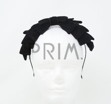 Load image into Gallery viewer, PLEATED VELVET HEADBAND
