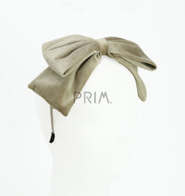 Load image into Gallery viewer, DACEE VELVET BOW HEADBAND
