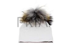 Load image into Gallery viewer, BABY HAT WITH FUR POM POM
