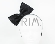 Load image into Gallery viewer, VELVET STAR BOW HEADBAND
