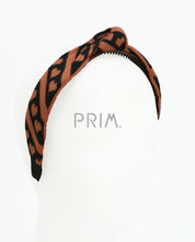 Load image into Gallery viewer, DACEE KNIT HEARTS KNOT HEADBAND
