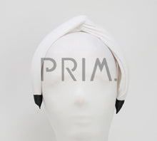 Load image into Gallery viewer, RIBBED TWIST CENTER HEADBAND
