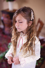 Load image into Gallery viewer, BABYS BREATH ROYAL CLIP
