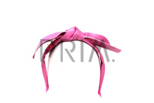 Load image into Gallery viewer, POINTY BOW HEADBAND
