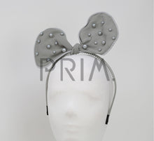 Load image into Gallery viewer, SCATTERED PEARLS BOW HEADBAND
