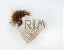 Load image into Gallery viewer, METALLIC POM POM HAT
