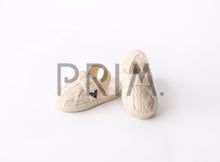 Load image into Gallery viewer, ZUBII CABLE SWEATER SLIPPERS

