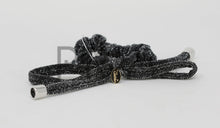 Load image into Gallery viewer, METALLIC GOLD TIP BOW PONY
