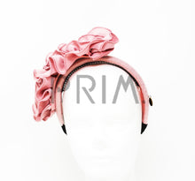 Load image into Gallery viewer, RUFFLE KNIT HEADBAND
