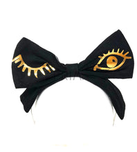 Load image into Gallery viewer, RIBBED BOW HEADBAND WITH FOIL WINK
