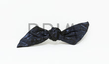 Load image into Gallery viewer, METALLIC LEATHER BOW CLIP
