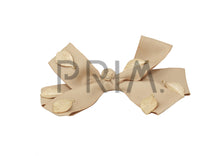 Load image into Gallery viewer, BOW WITH METAL LEAVES CLIP

