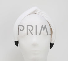 Load image into Gallery viewer, RIBBED TWIST CENTER HEADBAND
