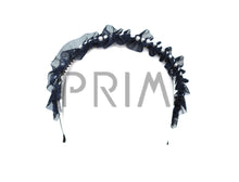 Load image into Gallery viewer, METALLIC TULLE RUFFLE WITH PEARLS HEADBAND
