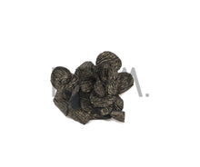 Load image into Gallery viewer, SINGLE METALLIC FLOWER CLIP
