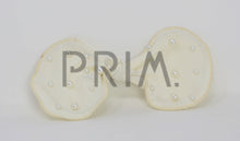 Load image into Gallery viewer, SCATTERED PEARLS BOW CLIP
