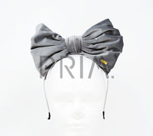 Load image into Gallery viewer, VELVET BLISS HEADBAND
