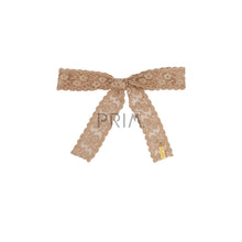 Load image into Gallery viewer, HEIRLOOMS SPRING LACE MEDIUM BOW
