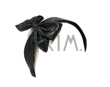 Load image into Gallery viewer, METALLIC WITH EDGED SIDE BOW HEADBAND
