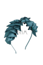 Load image into Gallery viewer, PLEAT RIBBON HEADBAND
