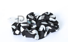 Load image into Gallery viewer, SILK SCRUNCHY
