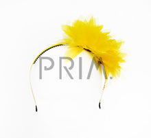 Load image into Gallery viewer, CLEAR VINYL FLOWER HEADBAND
