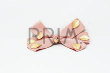 Load image into Gallery viewer, BOW WITH METAL LEAVES CLIP
