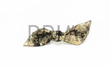 Load image into Gallery viewer, METALLIC LEATHER BOW CLIP

