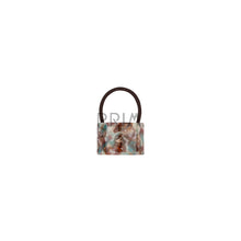 Load image into Gallery viewer, HEIRLOOMS RESIN LEOPARD PONY HOLDER
