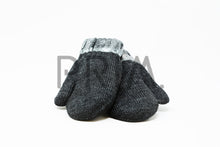 Load image into Gallery viewer, METALLIC KNIT MITTENS
