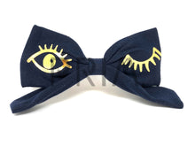 Load image into Gallery viewer, RIBBED BOW CLIP WITH FOIL WINK
