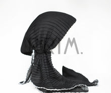Load image into Gallery viewer, SG WRINKLE PRETIED LUREX BORDER
